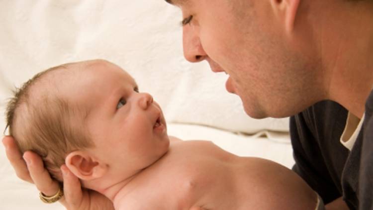 Bonding auch für Väter  – Nähe zum Kind von Anfang an