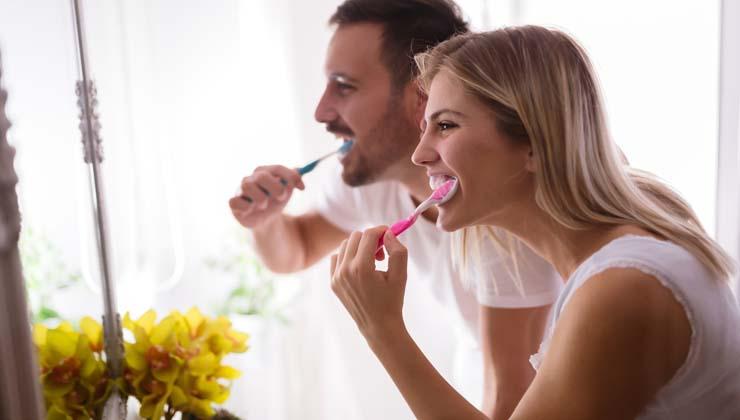 Mythen rund ums Zähne putzen